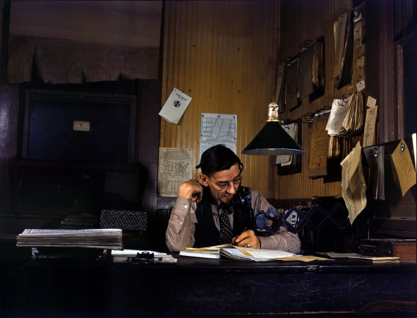 Photo showing: Amarillo Yardmaster -- Amarillo, Texas, rail yard, March 1943.