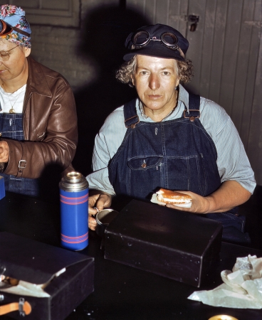Photo showing: Lunch With Elibia: 1943 -- Mrs. Elibia Siematter, employed as a sweeper at the roundhouse, Chicago & North Western Railroad, Clinton, Iowa.