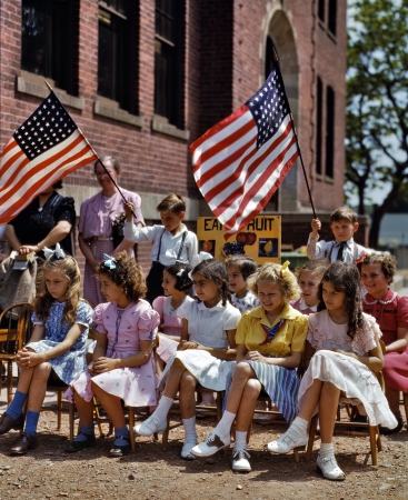 Photo showing: Memorial Day, 1942 -- Patriotic display at the Beecher Street School in Southington, Connecticut.