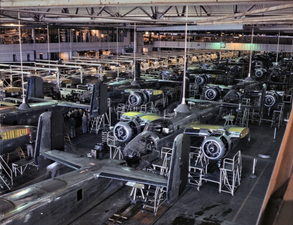 Photo showing: Bomber Birthing -- B-25 bomber final assembly line at North American Aviation works, Inglewood, Calif. 1942.