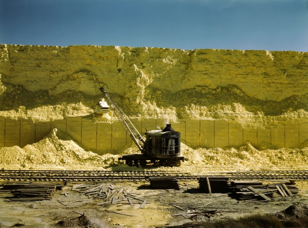 Photo showing: Sulfur Vat -- May 1943. Sixty-foot-tall sulfur vat at the Freeport Sulphur Co. in Hoskins Mound, Texas.