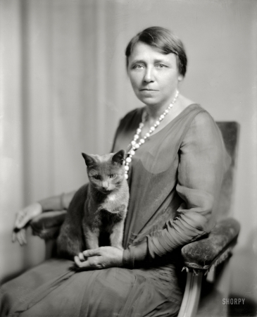 Photo showing: Hattie and the Cat -- Washington, D.C., circa 1925. Hattie Caraway went on to become the first woman to be elected to the U.S. Senate.
