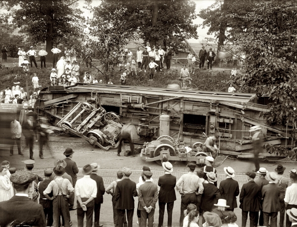 Photo showing: Streetcar Accident -- Washington, D.C., August 1919. Street car wreck, Eckington.