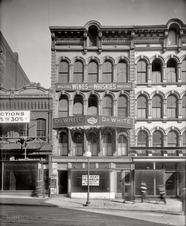 Photo showing: Painless Dentist -- Washington, D.C., circa 1918. Emergency Fleet Corporation, building exterior.