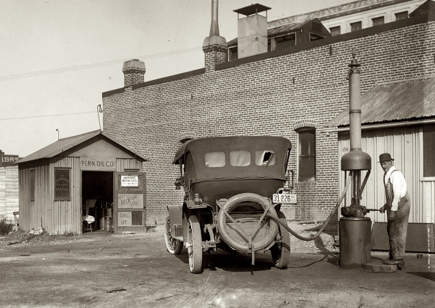 Photo showing: Fill Er Up -- Washington, D.C., 1920. Penn Oil Company, Massachusetts Avenue and North Capitol.