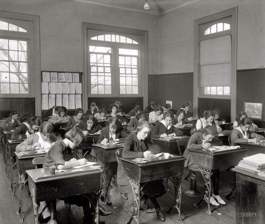 Photo showing: Young Artistes -- Junior high school classroom, in or around Washington, D.C., circa 1921.