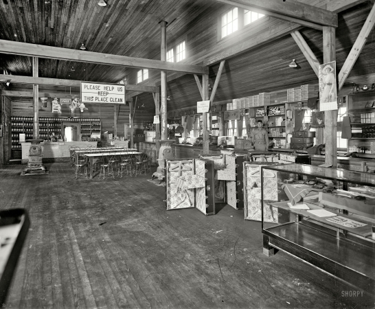 Photo showing: The PX, part 2 -- Quantico, Virginia, 1920. Quantico Post Exchange. Eyes right.
