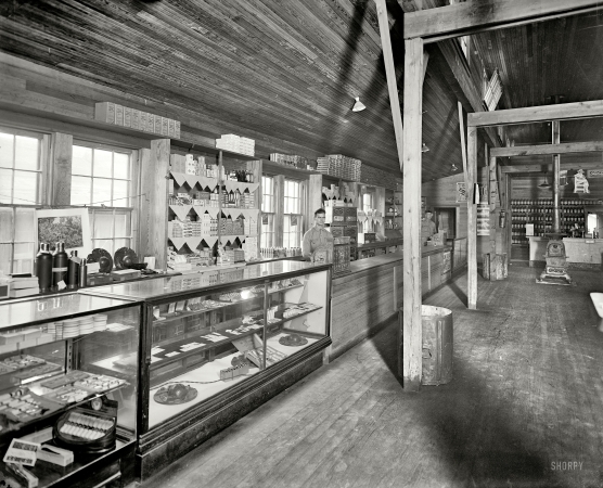 Photo showing: The PX, part 1 -- Quantico, Virginia, 1920. Quantico Post Exchange. Eyes left.
