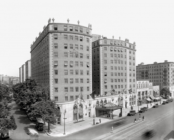 Photo showing: The Mayflower -- Washington, D.C., circa 1927. Mayflower Hotel, Connecticut Avenue.