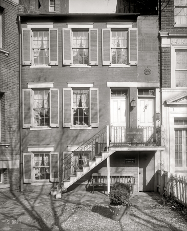 Photo showing: Interior Decorator Digs -- Washington, D.C., circa 1920s. Hendricks Studio, exterior.