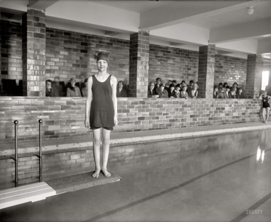 Photo showing: YWCA Pool -- Washington, D.C., circa 1927. Y.W.C.A. pool. In the Y's new building at 17th and K Streets.
