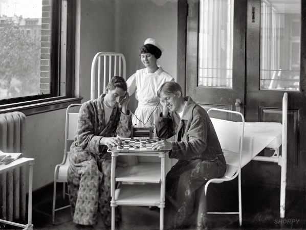 Photo showing: Gamers: 1924 -- Radio at Garfield Hospital, Washington.