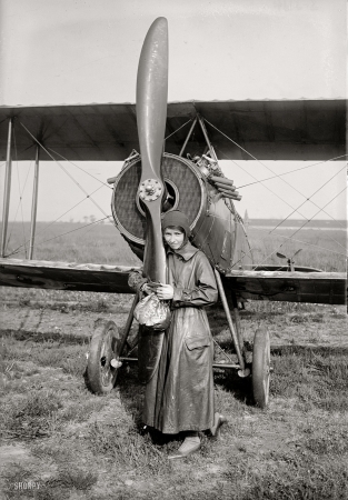Photo showing: Aviatrix -- June 1, 1918. Katherine Stinson, the flying schoolgirl, and her plane at Sheepshead Bay Speedway in Brooklyn.