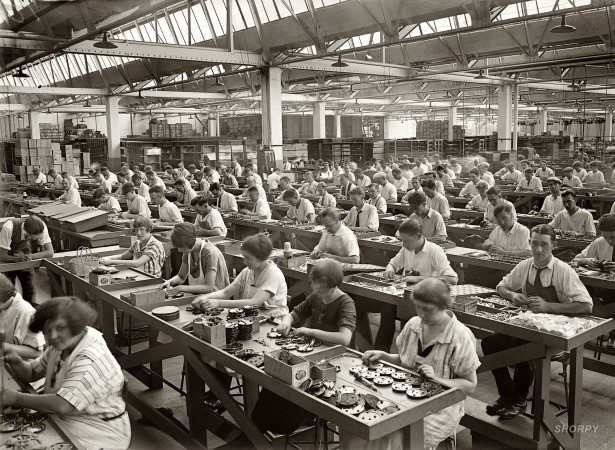 Photo showing: Electronics Assembly -- Philadelphia 1925. Condenser assembling department Atwater Kent radio factory.