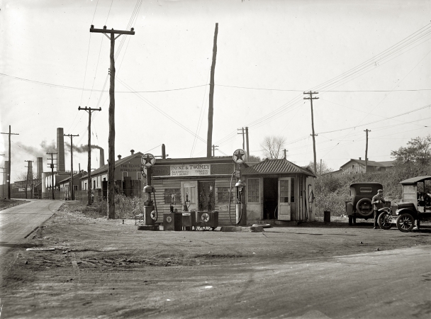 Photo showing: Gas Station Mini-Mart: 1925 -- Washington, D.C. Texas Company. Payne & Twomey
