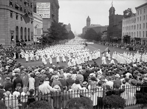 Photo showing: The White Parade -- KKK parade on Pennsylvania Avenue, August 8, 1925.