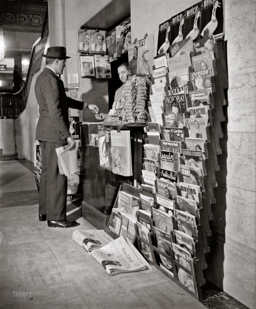 Photo showing: Newsstand: 1940 -- National Press Club Building, Washington, D.C.