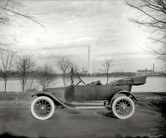 Photo showing: Holey Rollers -- Washington, D.C., circa 1920. Draper auto. A Dodge touring car bearing
the initials of Charles W. Draper and equipped with solid rubber tires.