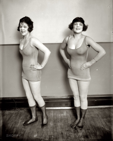 Photo showing: Lust Girls -- Chorus girls at Sidney Lust's Leader Theater, Washington, D.C., 1919.
