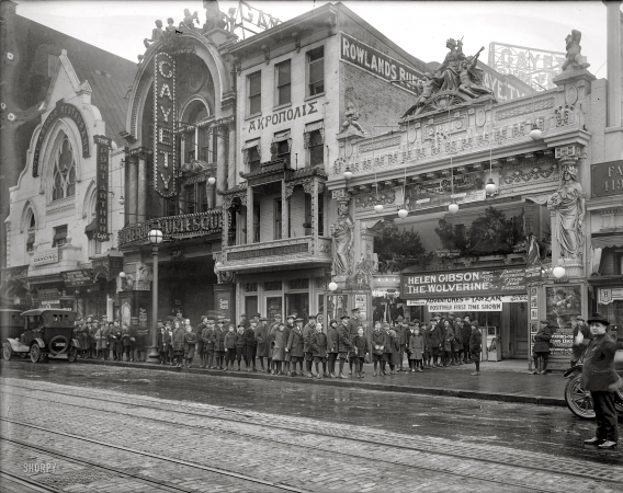 Photo showing: Leader Theater -- Washington, D.C., circa 1922. Leader Theater, front. Sidney Lust's movie house on Ninth Street N.W.