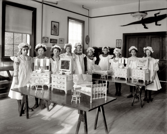 Photo showing: Class Project -- Washington, D.C., circa 1919. William Lee's School, Georgetown.