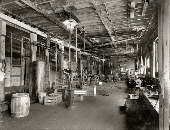 Photo showing: Machine Shop: 1916 -- Hackett Motor Car Co., Jackson, Michigan.