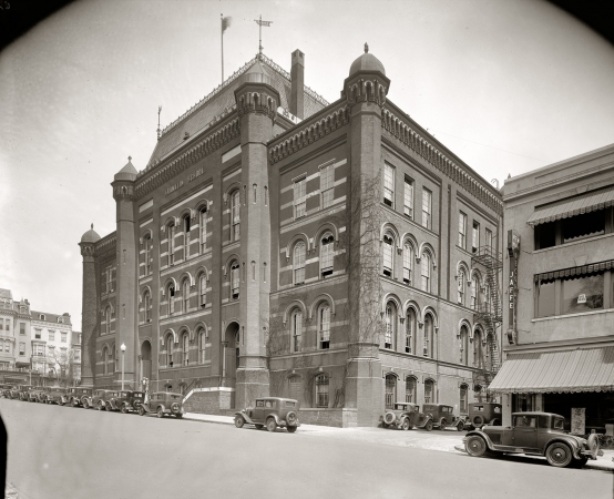 Photo showing: Learning Factory -- Franklin School building exterior, 13th Street N.W., Washington D.C. circa 1930.
