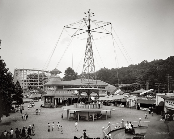 Photo showing: Thrillsville -- The Aeroplane ride at Glen Echo amusement park in Montgomery County, Maryland, circa 1928.