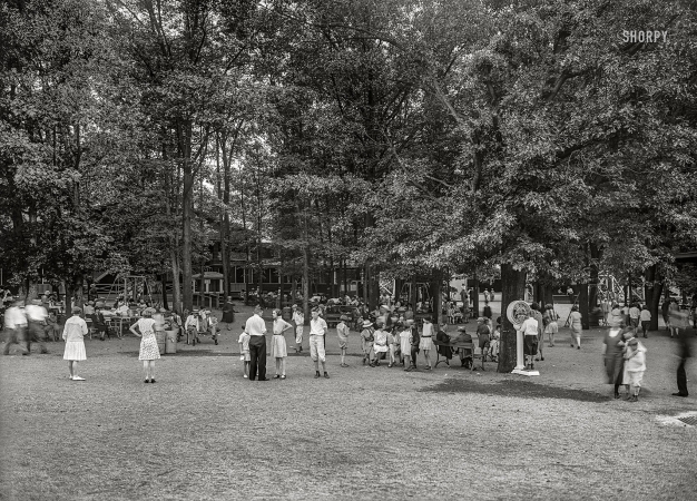 Photo showing: Glen Echo Park. -- Montgomery County, Maryland, circa 1930. Glen Echo Park.