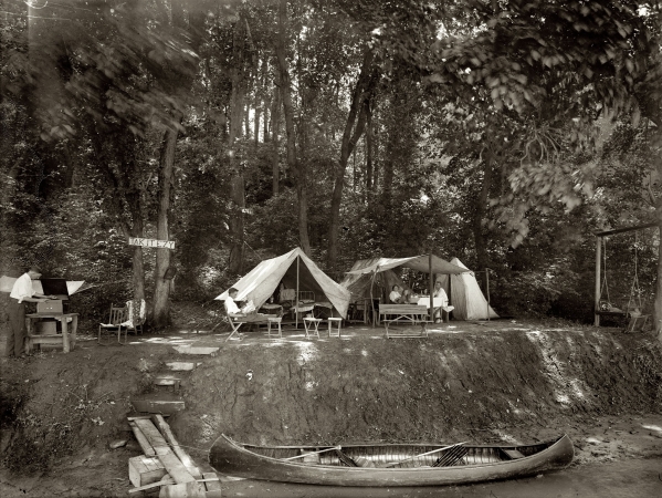 Photo showing: Tak It Ezy -- Circa 1920. Summer camp on the Potomac.