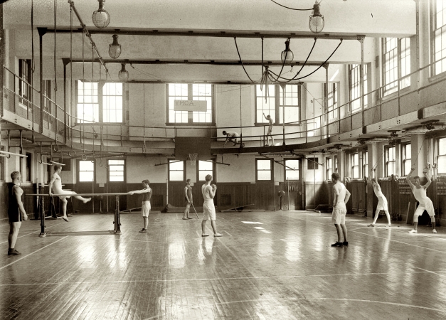 Photo showing: Gym Rats: 1920 -- The YMCA gymnasium in Washington, D.C.