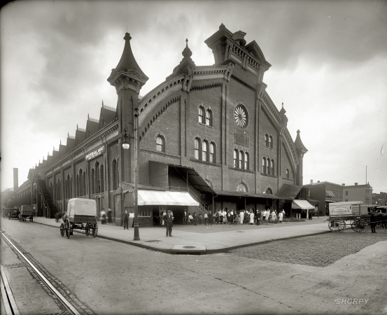 Photo showing: Liberty Market: 1920 -- Washington, D.C. Northern Liberty Market (Convention Hall Market) at Fifth and K.