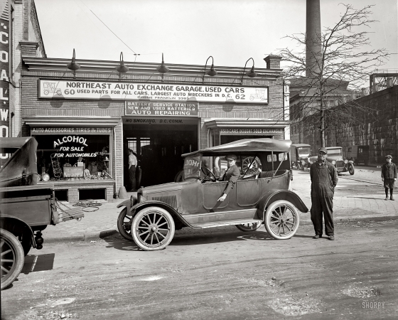 Photo showing: The Car Bar -- Washington, D.C., circa 1925. Northeast Auto Exchange, H Street.