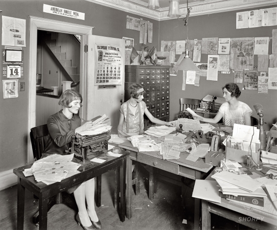 Photo showing: Office Girls -- Sept. 14, 1925. Washington, D.C. American Nature Association.