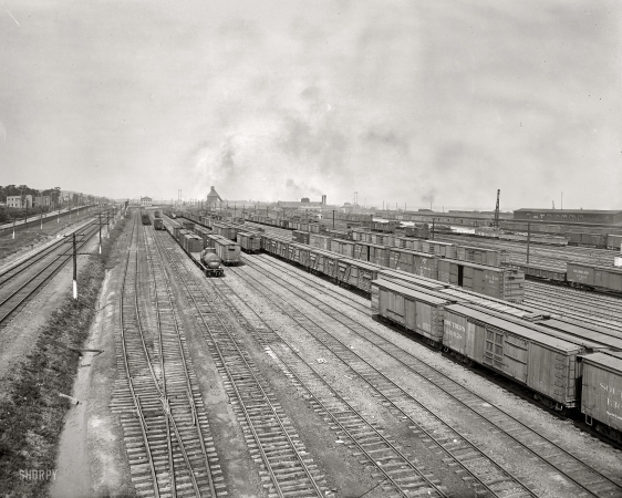 Photo showing: Potomac Yard -- The railyard just outside Washington in Alexandria, Virginia, circa 1925.
