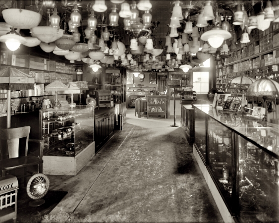 Photo showing: Light Show -- Washington, D.C., circa 1925. Geo. W. Parezo, interior, 808 Ninth Street NW.