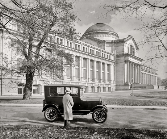 Photo showing: Ford at the Museum -- Model A Ford at the National Museum, Washington D.C. circa 1926.