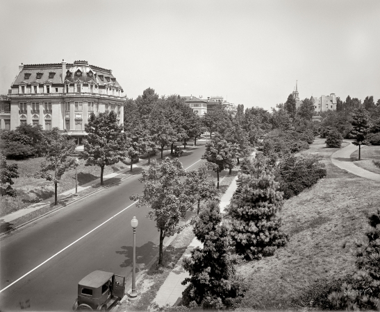 Photo showing: Ambassade de France -- Washington, D.C., circa 1927. The French Embassy across from Meridian Hill Park on Sixteenth Street.