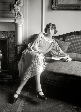 Photo showing: Funny Girl -- Fanny Brice, New York circa 1922.