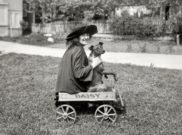 Photo showing: Riding Daisy -- New York circa 1925. Florence Easton, soprano with the Metropolitan Opera.