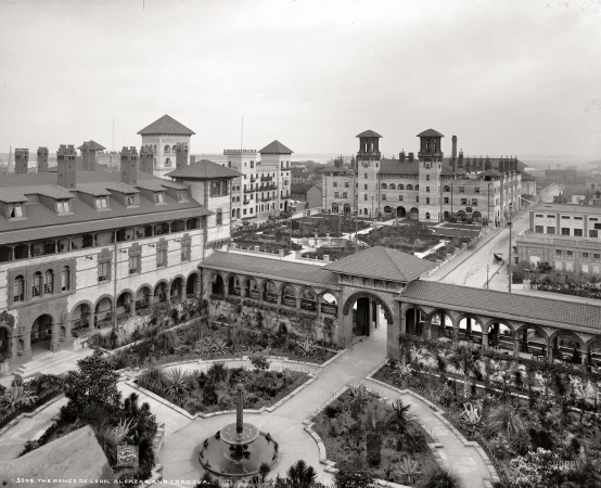 Photo showing: St. Augustine, Florida -- The Ponce de Leon, Alcazar and Cordova hotels, circa 1897.