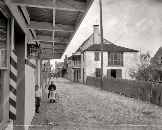 Photo showing: St. George Street -- St. Augustine, Florida circa 1894.