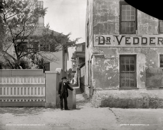 Photo showing: Dr. Vedder -- Treasury Street, St. Augustine, Florida, circa 1894.