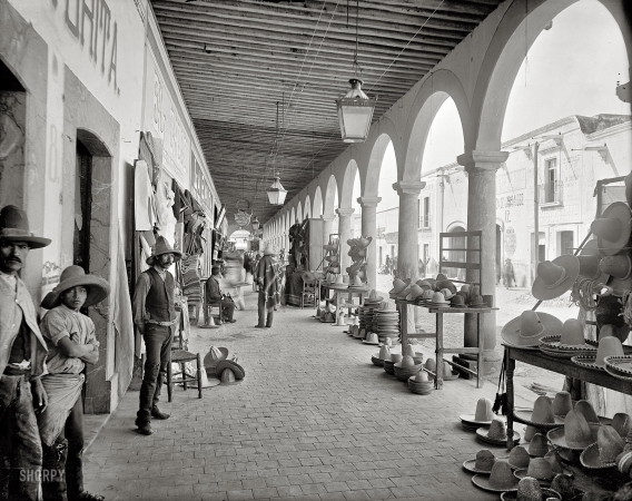 Photo showing: El Mercado -- Aguascalientes, Mexico, circa 1890s. Portales of the market of San Marcos. 