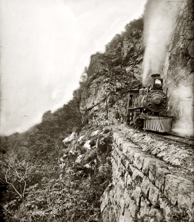 Photo showing: Postcard from the Edge -- San Luis Potosi, Mexico, circa 1890s. Tamasopo River Canyon. 