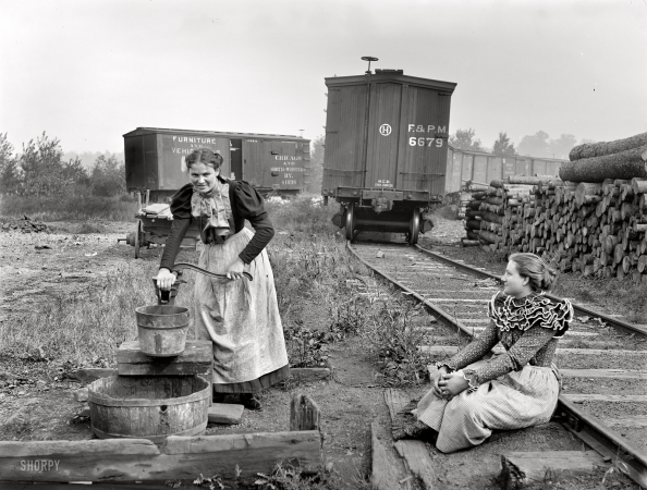 Photo showing: Girls of the Paper Mill -- Appleton, Wisconsin, circa 1890s.