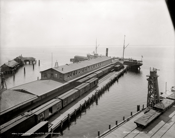 Photo showing: Tampa Pier -- Tampa, Florida, circa 1900. The Olivette at her landing.