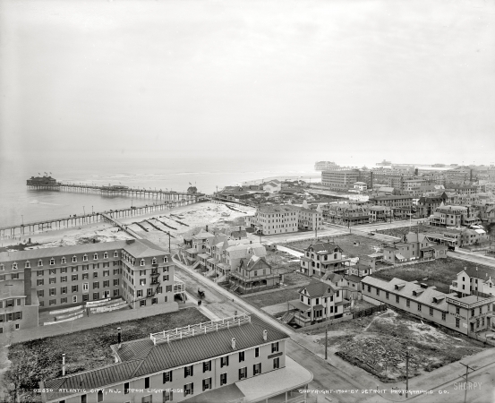 Photo showing: Above Atlantic City -- Atlantic City from lighthouse, circa 1900.