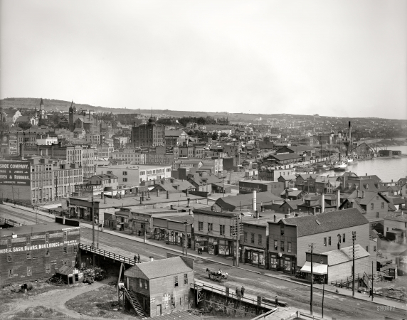 Photo showing: Duluth in Detail -- Circa 1905. Another view of photogenic Duluth.
