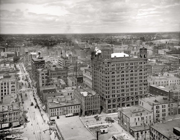 Photo showing: More Minneapolis -- Circa 1905. Minneapolis, Minnesota.